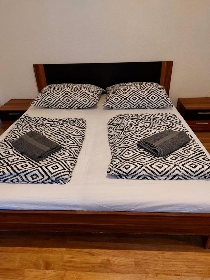 Utulny Apartman V Centre Bb بانْشكا بيشتريتْسا المظهر الخارجي الصورة